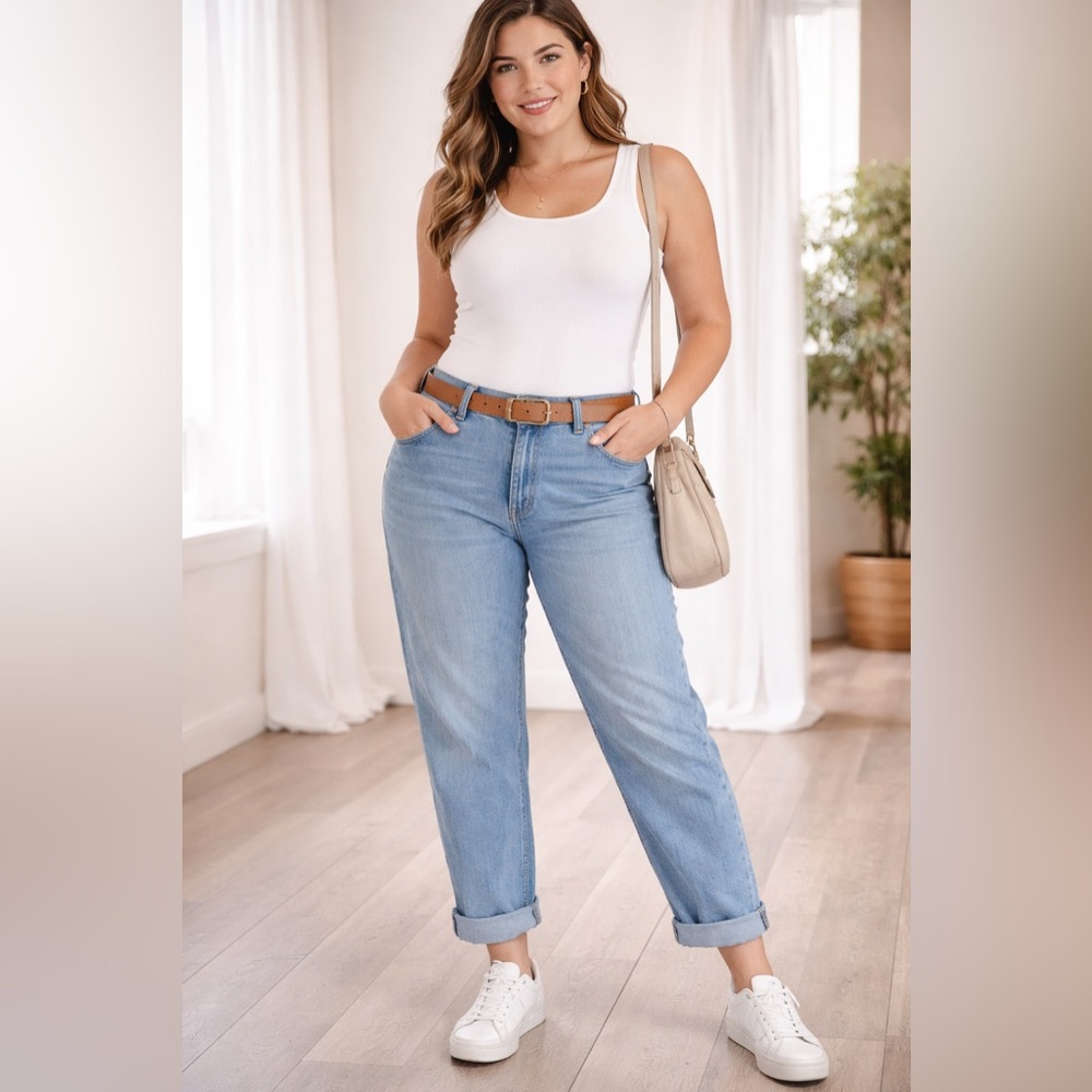 Levi’s Boyfriend Jeans Light Wash Size 31 Relaxed Fit Denim